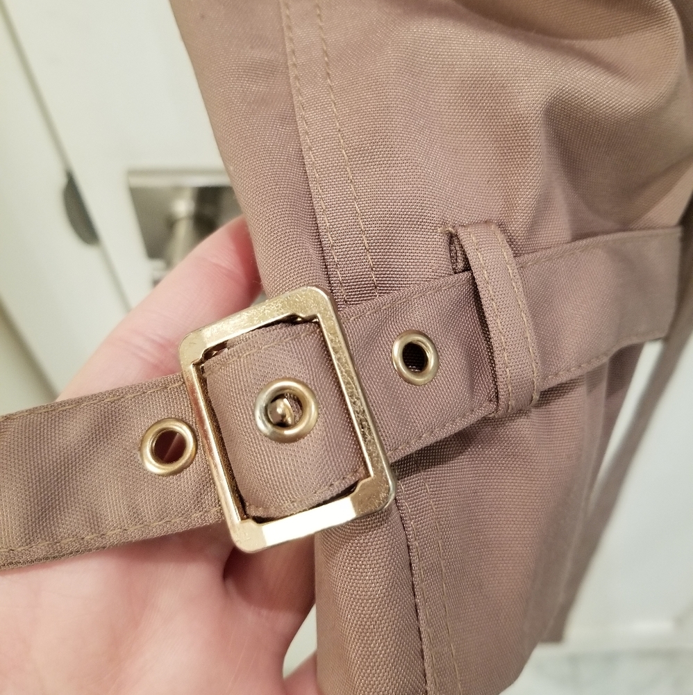 Le Chateau Trench Coat - Picture 3 of 5